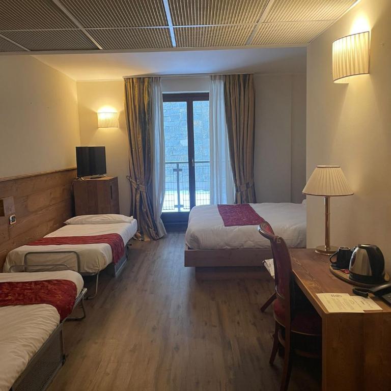 Hotel Cristallo - Camera Quadrupla Standard - 2