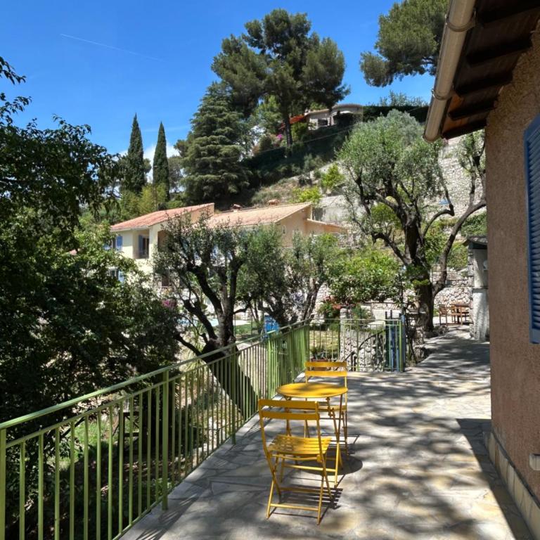 Des Ciappes et des Fées - Double Room with Terrace - 4