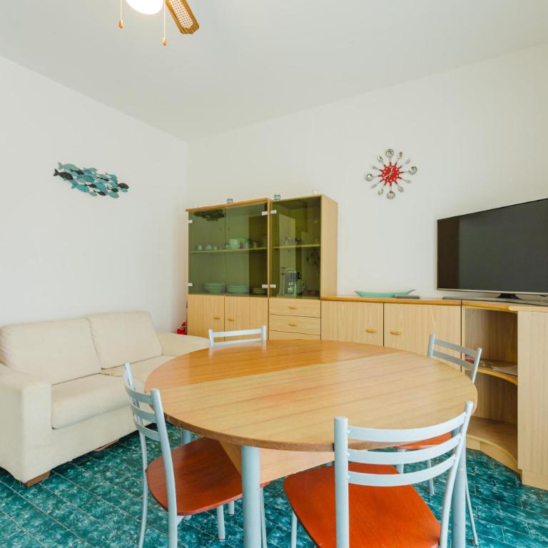 Anna Flat - 2 minuti dalla spiaggia - Appartamento con 2 Camere da Letto e Balcone - 5