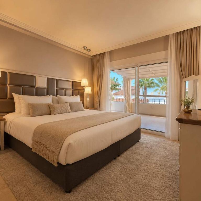 Aloha Hills Club 4 Pools Terrace Rooftop - Apartment - 6