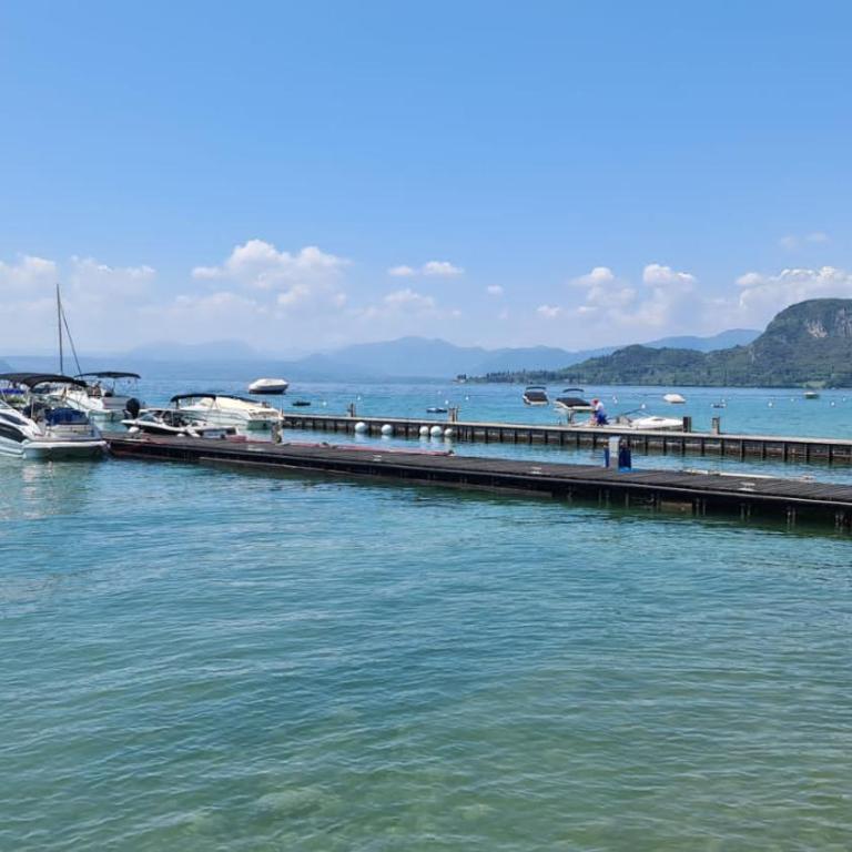 Magic Favola Bella - Two-Bedroom Apartment with Lake View - 16