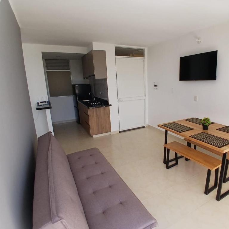 Five Homes Ricaurte - Two-Bedroom Deluxe Apartment with Balcony - 16