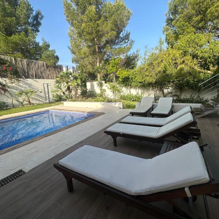 Wonderful Villa Cala Tarida - Villa - 22