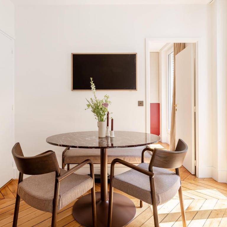 Appartement Design Rénové Parc Monceau Paris 8e - Appartement 1 Chambre - 12