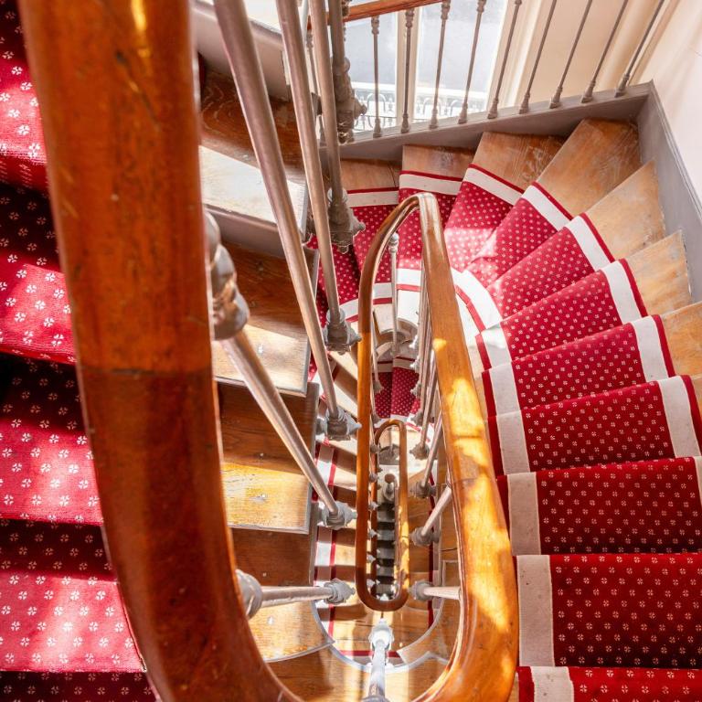 Appartement Design Rénové Parc Monceau Paris 8e - Appartement 1 Chambre - 40