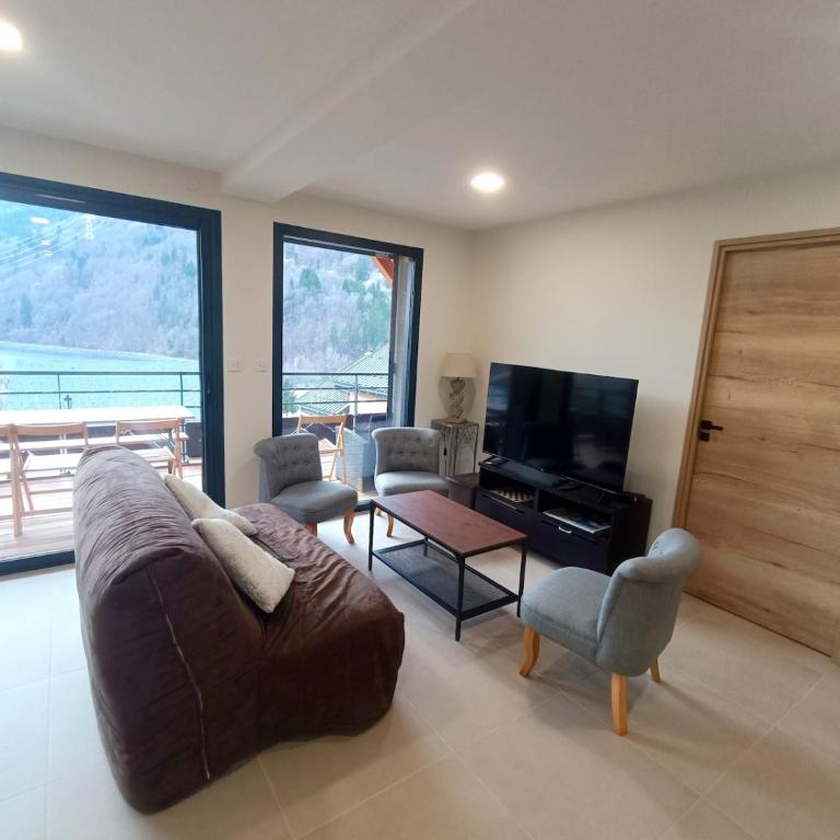 Montagne et Lac - Appartement 2 Chambres - Vue sur Lac - 3