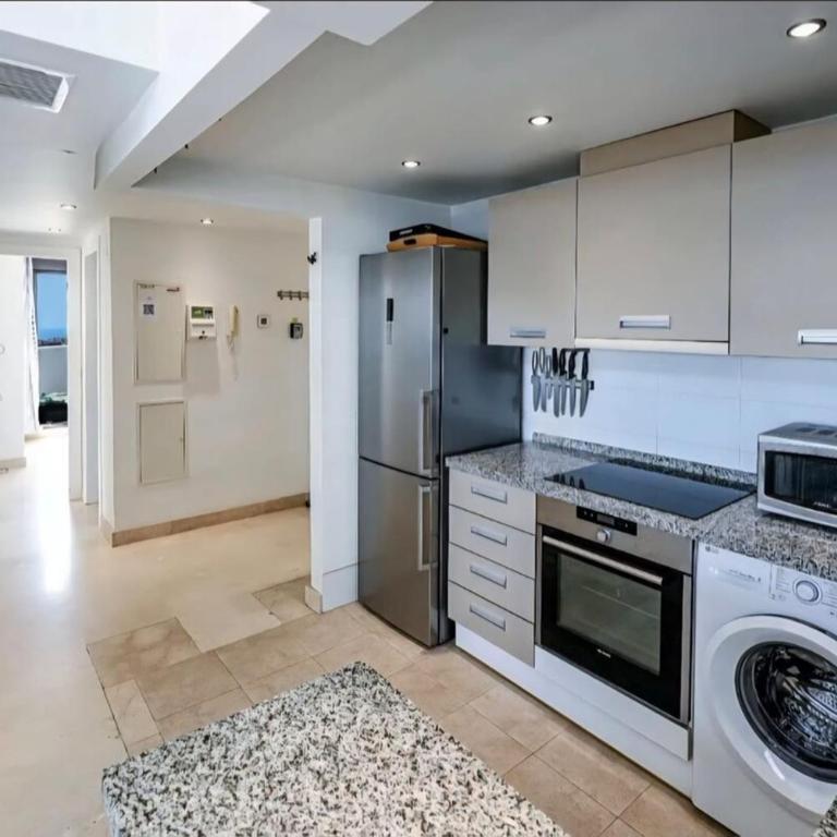 Calaceite Horizon - luxury seafront penthouse - Three-Bedroom Apartment - 34