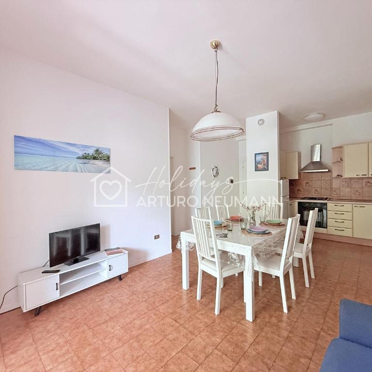 250 - Appartamento trilocale con portico e giardino, aria condizionata, a 150 mt dal centro di Numana - SPIAGGIA WHITE BEACH CLUB OMAGGIO dal lun al ven FINO AL 02-08 - Appartamento con 2 Camere da Letto - 6
