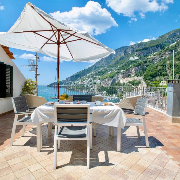 Rooftop flat in Amalfi Central "Panoramic view, Near the beach,Terrace " - Appartamento con Vista Mare - 11