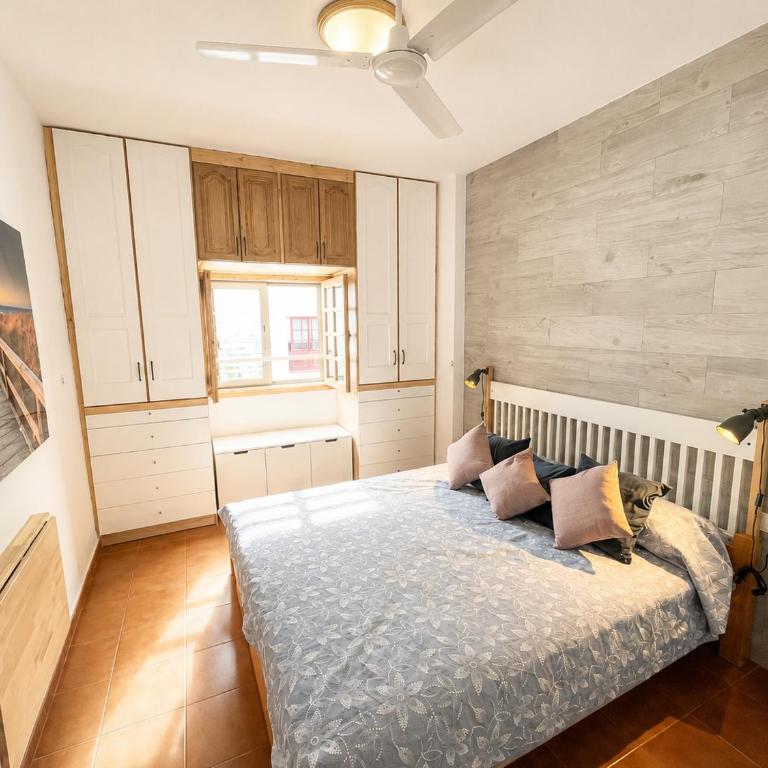 Tenerife candelaria vacaciones, quiet apartment near the ocean and local food spots and coastal walks, FAST WIFI - Two-Bedroom Apartment - 1