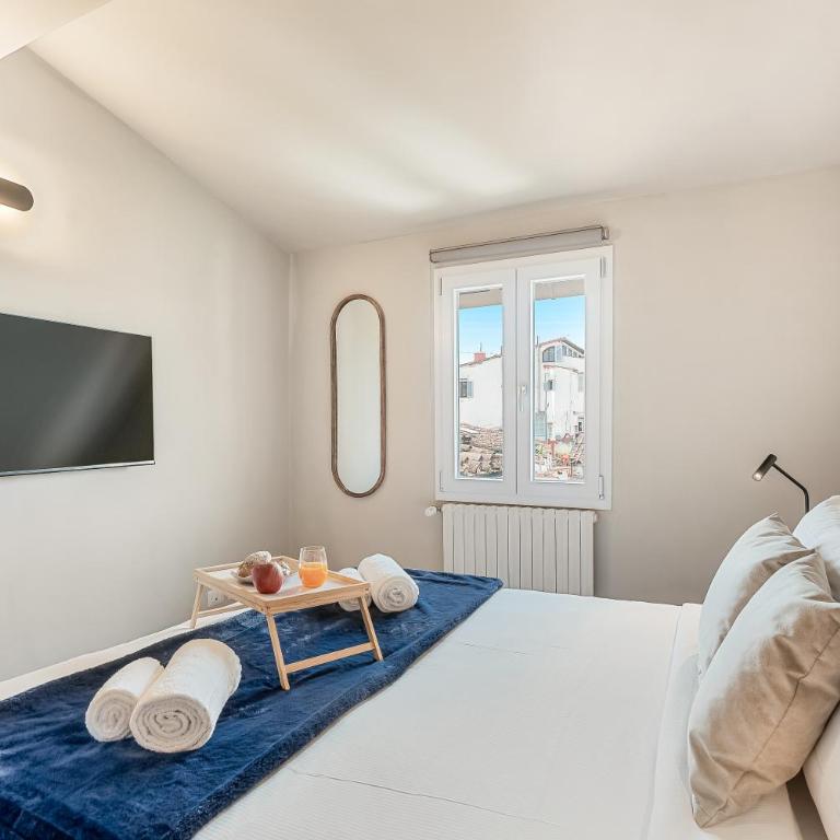 GOLDEN LUXE - Penthouse Raffaello con splendida vista cupola - Appartamento con 2 Camere da Letto - 14