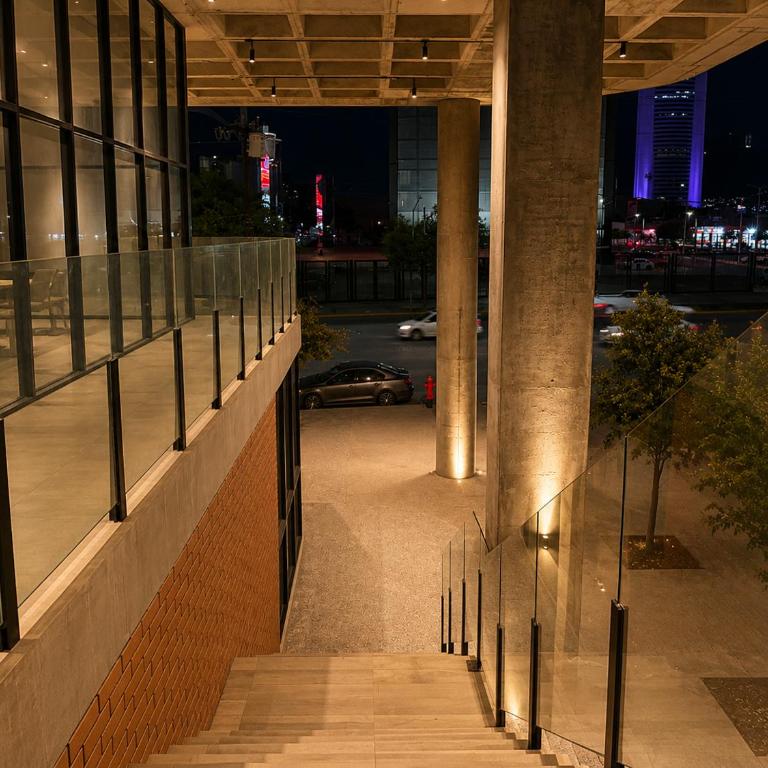 Increíble Apt/Ac/Parking/BBQ/6PX - Apartamento - 23
