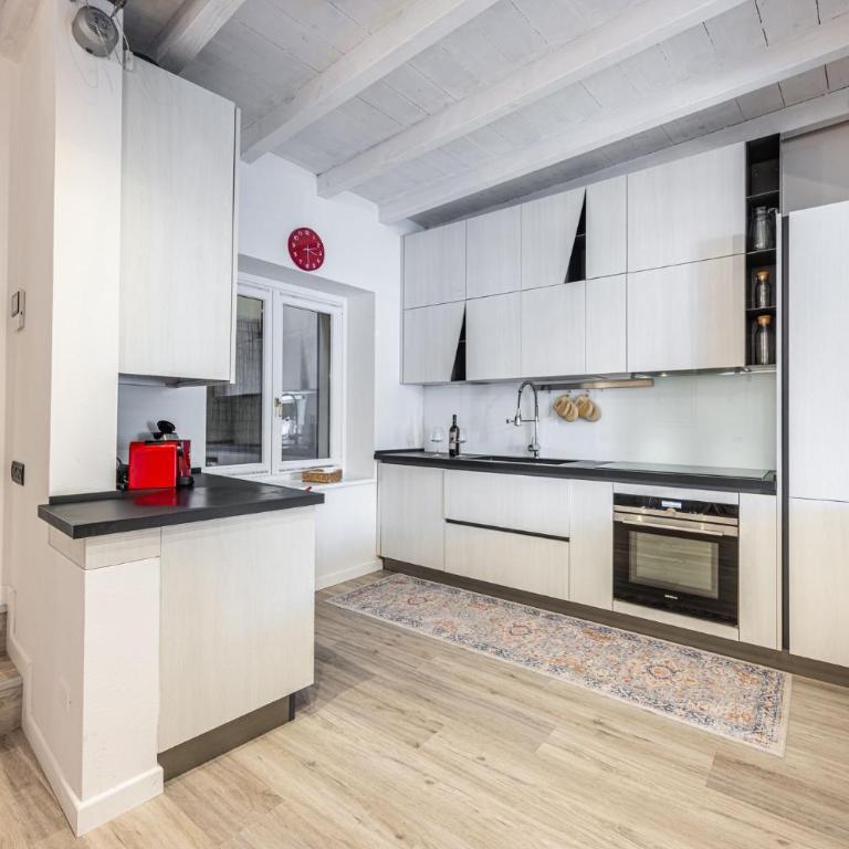 Oasi sul Lago con Accesso Lago e Parcheggio Privato - Appartamento con 2 Camere da Letto e Vista Lago - 18