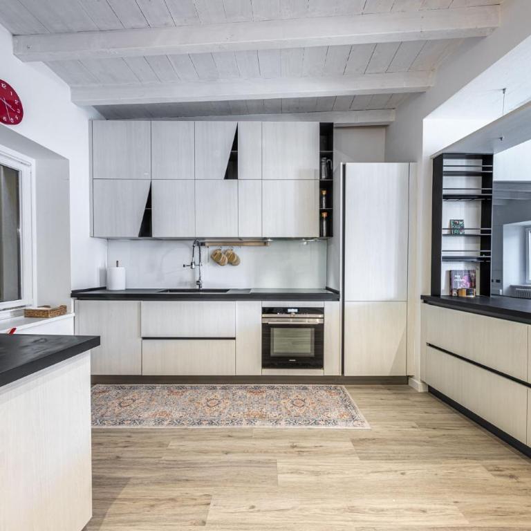 Oasi sul Lago con Accesso Lago e Parcheggio Privato - Appartamento con 2 Camere da Letto e Vista Lago - 2