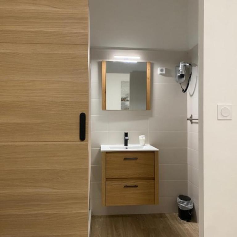 L'Aiglon Bylitis - Chambre Triple - 3