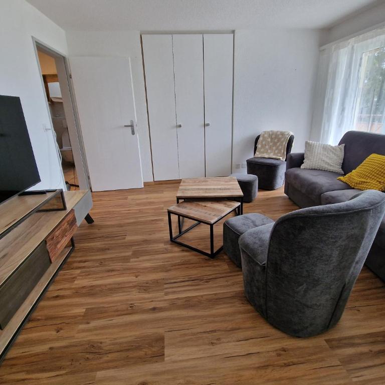 Diana 1 appartement spacieux 5 pièces - Apartment mit 4 Schlafzimmern und einem Balkon - 35