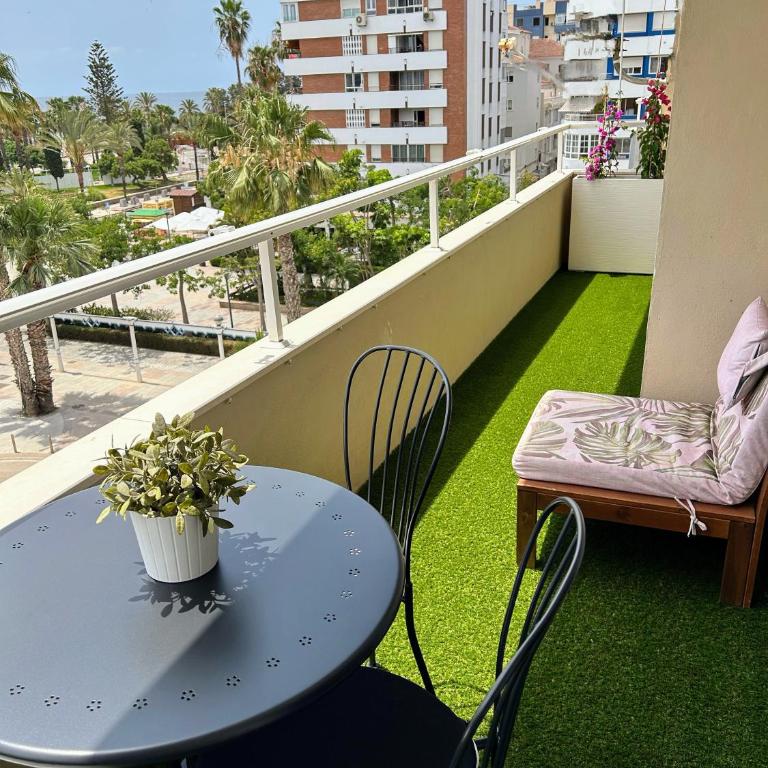 Precioso apartamento frente a la playa - Two-Bedroom Apartment - 2