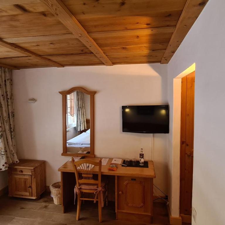 Hotel Etrier - Petite Chambre Lits Jumeaux - 3