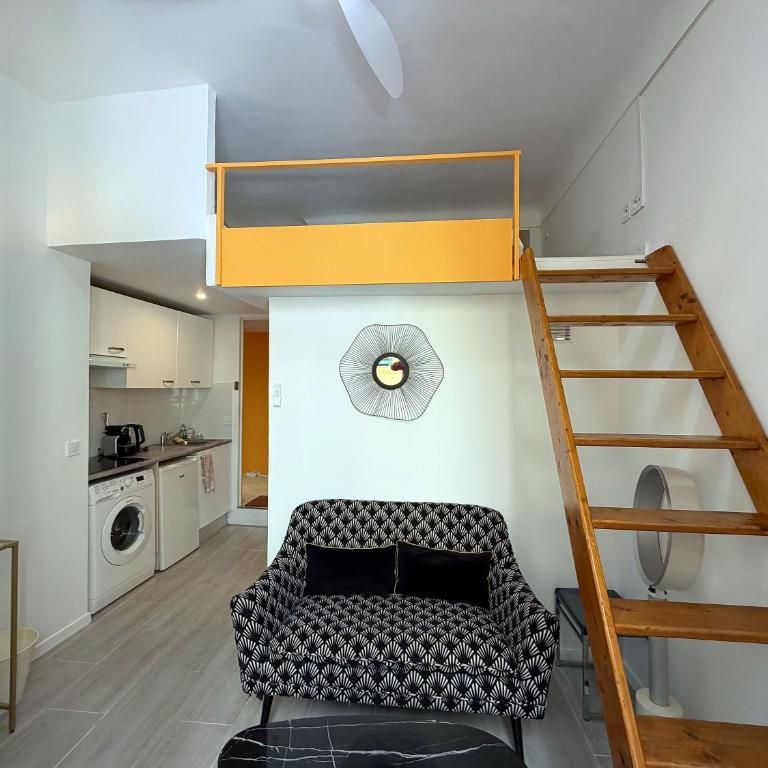 Studio Mezzanine Rénové - Centre Nice, 3 min Gare - Appartement 1 Chambre - 13