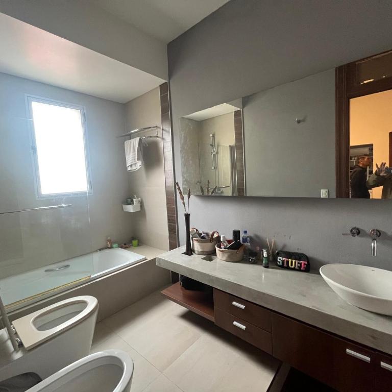 Devoto Live - Three-Bedroom House - 8
