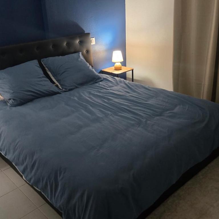 T3 deux chambres, Parking privé et T3 situé à 15 min à pied du Palais des Papes - Two-Bedroom Apartment - 3
