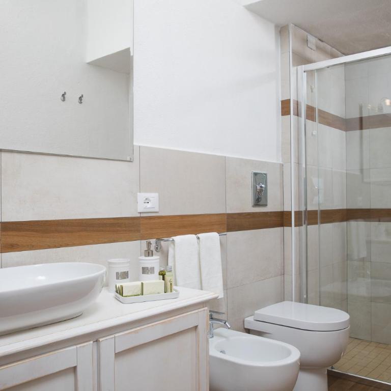 PALMASERA CHARMING - Rooms & Suites - Camera Matrimoniale Deluxe con Terrazza e Vista Mare - 4