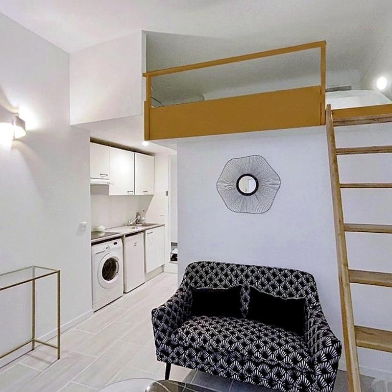 Studio Mezzanine Rénové - Centre Nice, 3 min Gare - Appartement 1 Chambre - 15