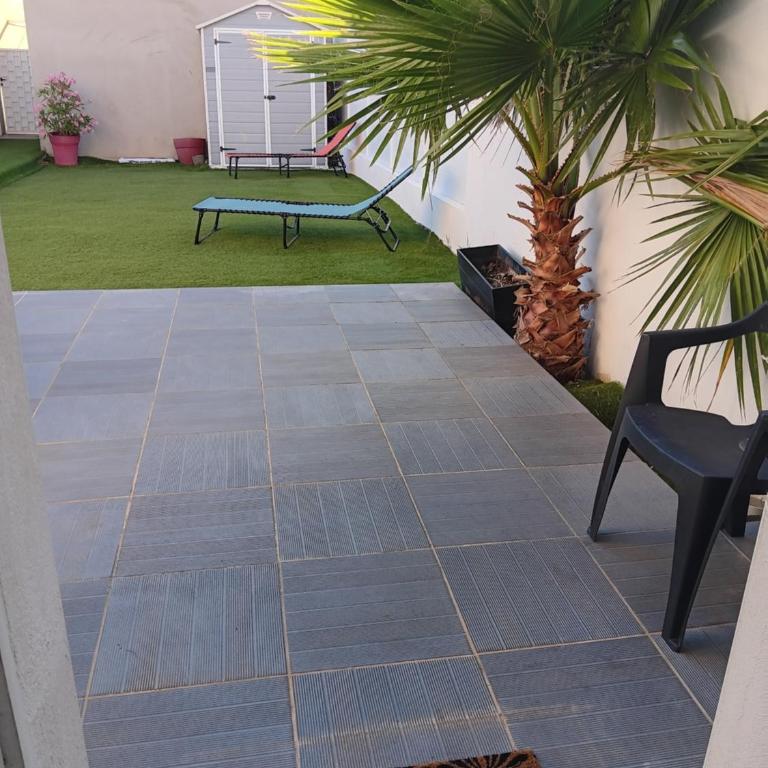 villa camargue - Three-Bedroom House - 2