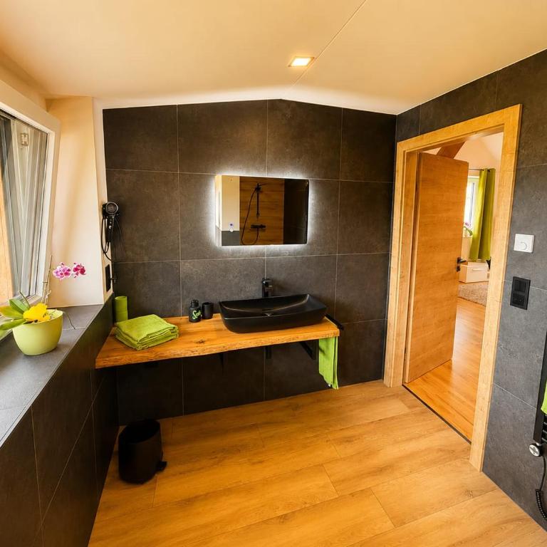 Suite Orchidee - SalzkammerNest - Apartment mit 1 Schlafzimmer - 10
