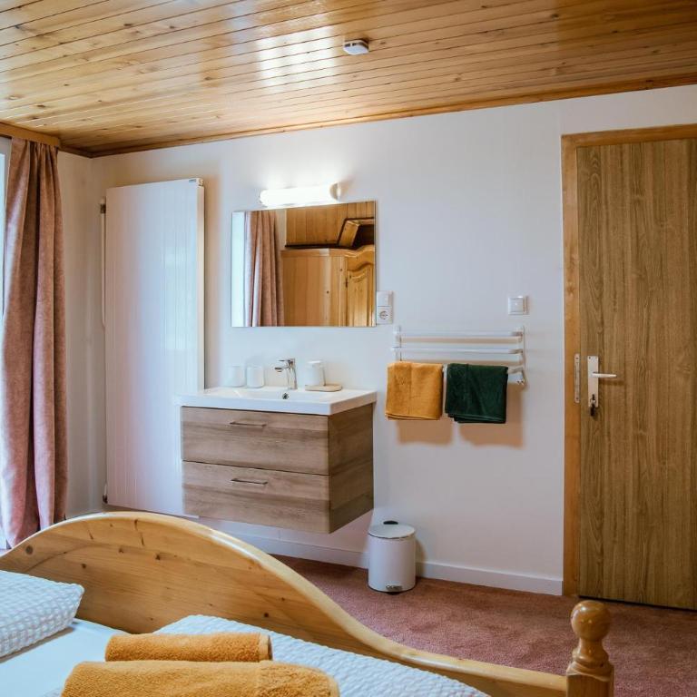 Haus Wagner - Apartment mit 3 Schlafzimmern und Dusche - 34