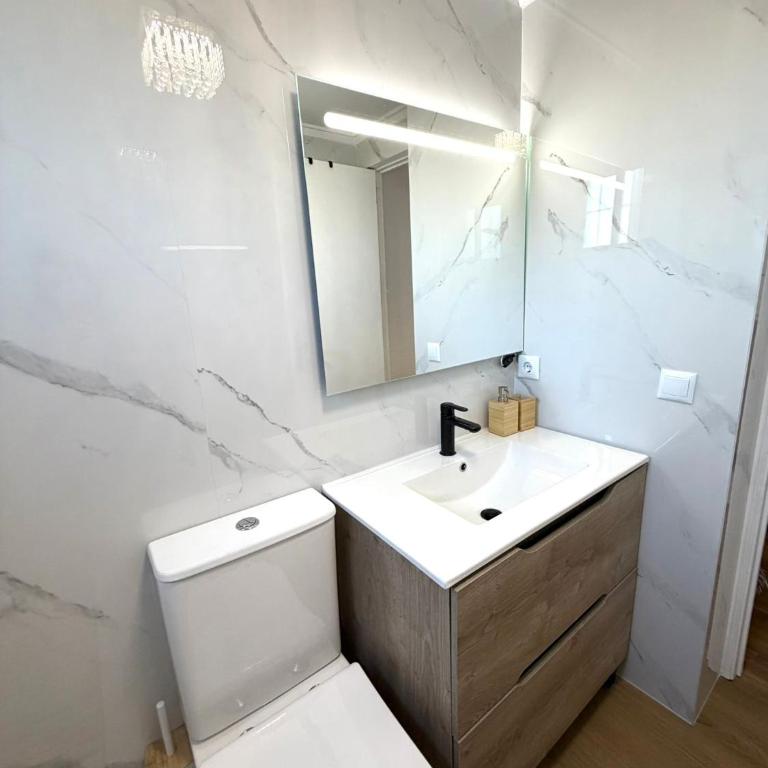 Cute get away apartment RBLD - One-Bedroom Apartment - 14