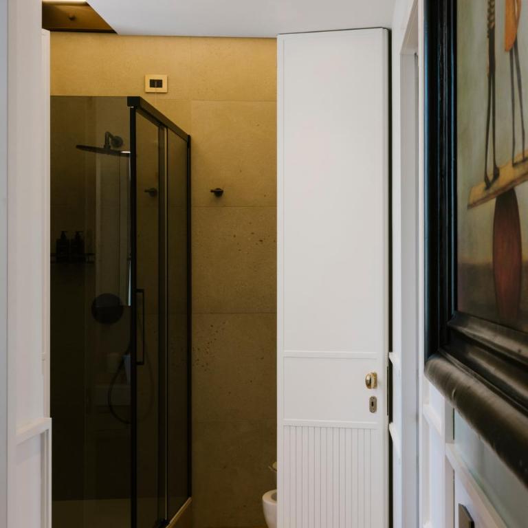 Palazzo Firenze Luxury Rooms - Suite - 8