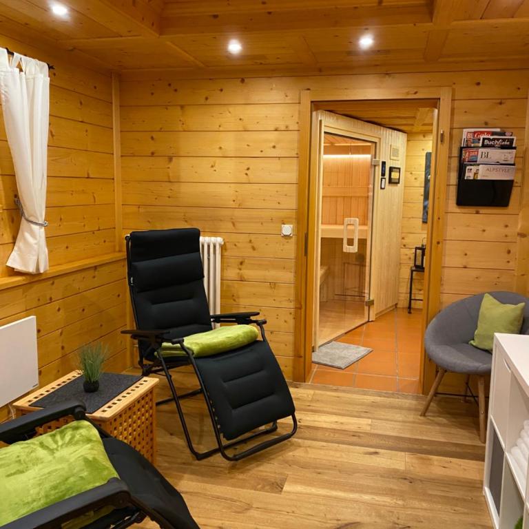 MEB Appartement, luxuriöses Appartement, im Chalet-Stil nur für Zwei, mit privater Sauna im Oberallgäu - Apartment mit Blick auf die Berge - 5