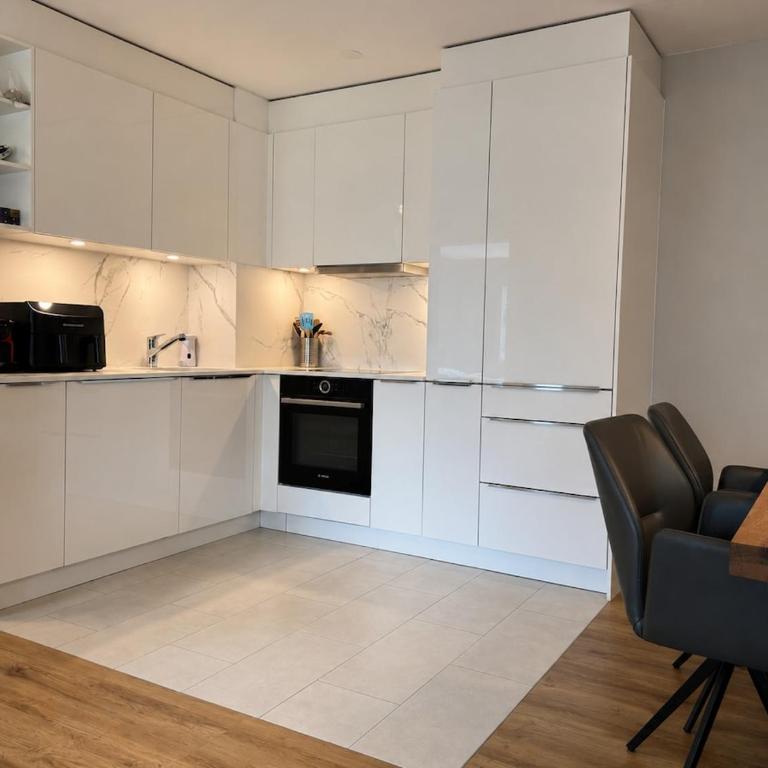 Moderne Wohnung mit sonniger Terrasse, Blick auf die Berge und das Engelbergertal - Apartment mit 1 Schlafzimmer - 8