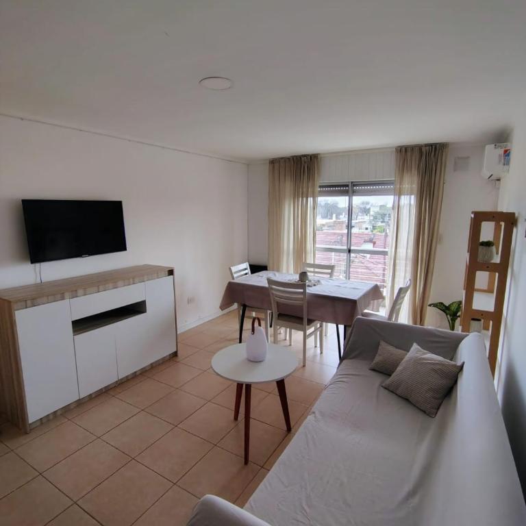 Departamento 2 habitaciones céntrico con cochera - Apartamento de 2 dormitorios - 10