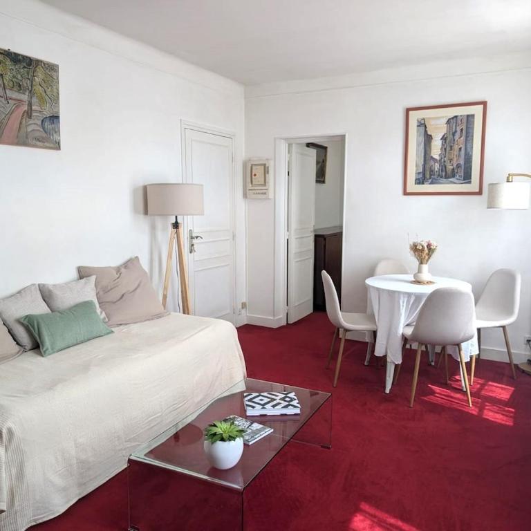 Paris 7th arrondissement - Champ de Mars, quiet, 4 guests - Two-Bedroom Apartment - 1