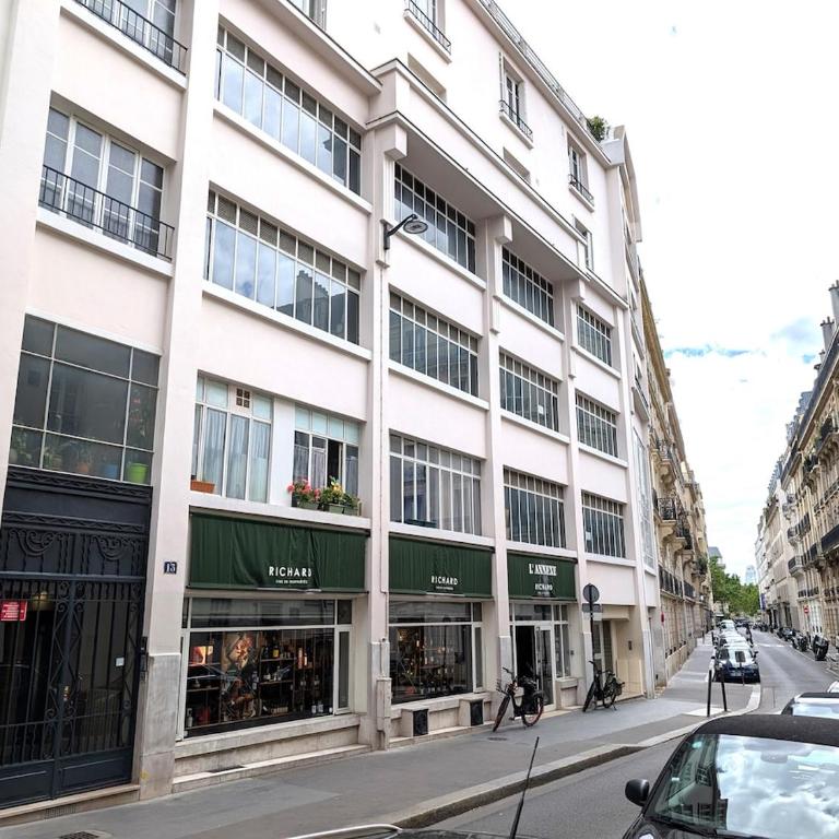 Paris 7th arrondissement - Champ de Mars, quiet, 4 guests - Two-Bedroom Apartment - 11