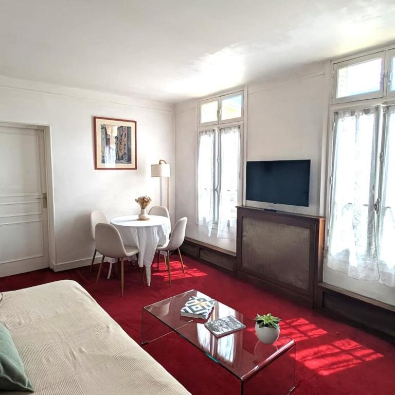 Paris 7th arrondissement - Champ de Mars, quiet, 4 guests - Two-Bedroom Apartment - 4