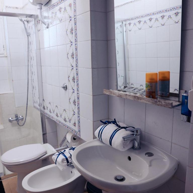 Western Termini Guest House - Camera Matrimoniale - 2