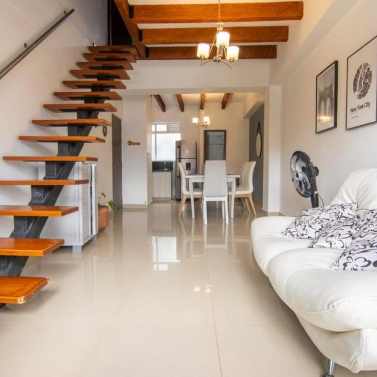 Duplex con AC en Laureles - Two-Bedroom Apartment - 1