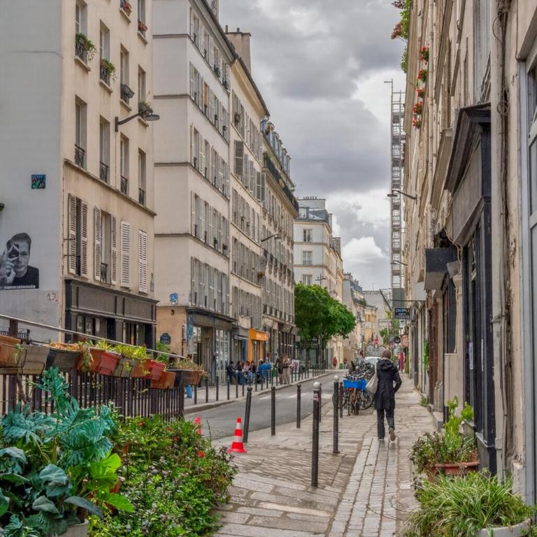 Paris aux portes du Marais, duplex de caractère avec 2 chambres - Appartamento con 2 Camere da Letto - 14