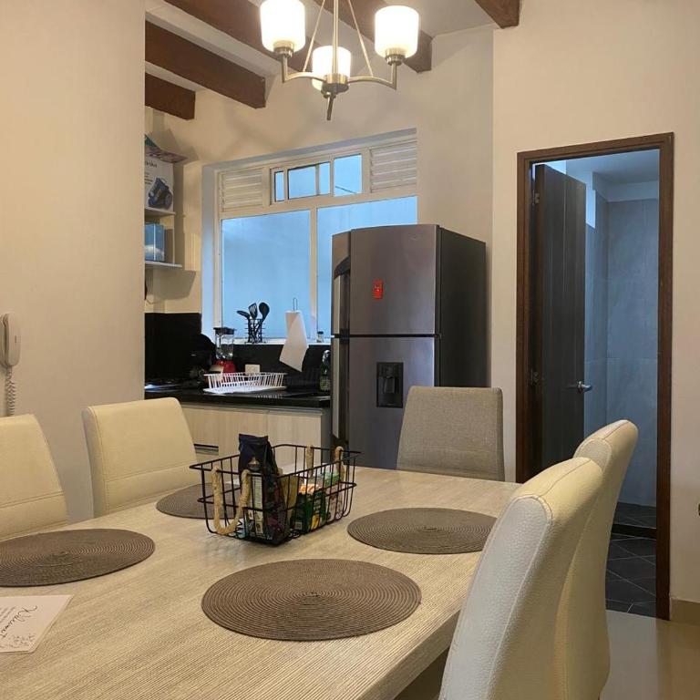 Duplex con AC en Laureles - Two-Bedroom Apartment - 28