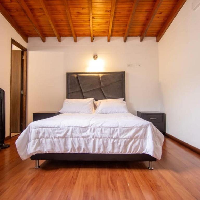 Duplex con AC en Laureles - Two-Bedroom Apartment - 17