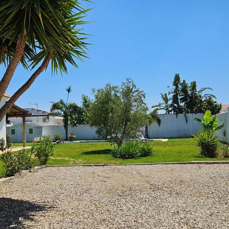 Las Casitas de la Barrosa con jardín y piscina - Maison de Vacances - 57