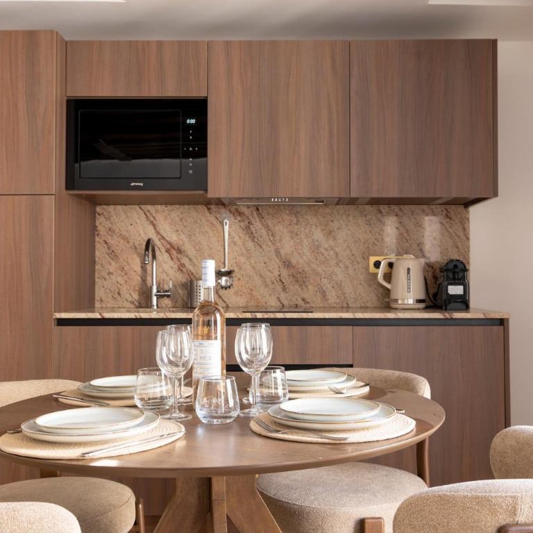 Cosy Appt 1BR AC Opera - Two-Bedroom Apartment - 8