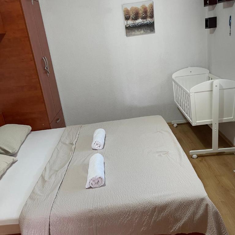 Apartment Rest Mostar Zalik - Three-Bedroom Apartment with Balcony - 13
