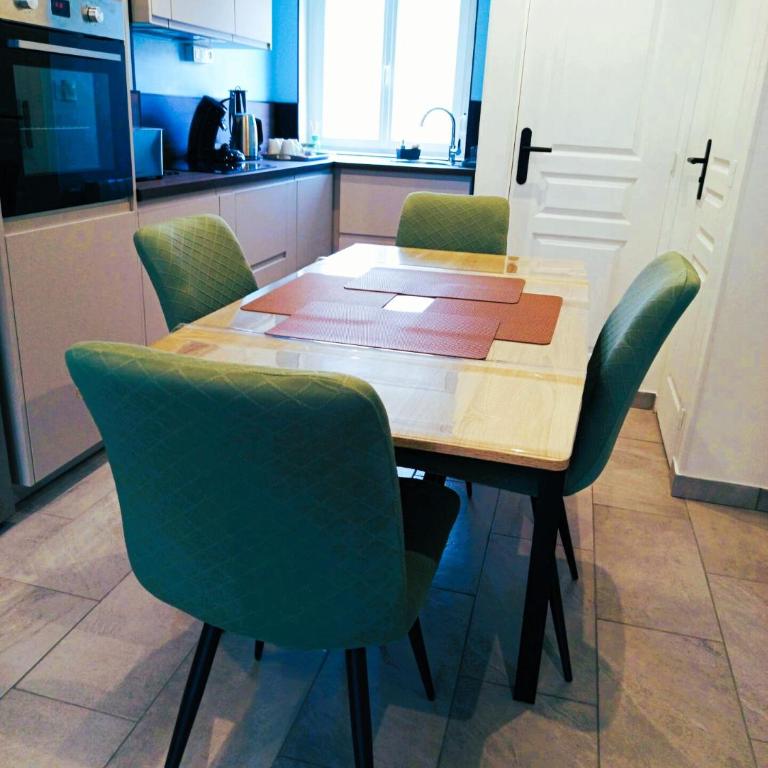 Beach & town walkable I Spa, garage & breakfast optional - Apartamento de 1 dormitorio con vistas - 11