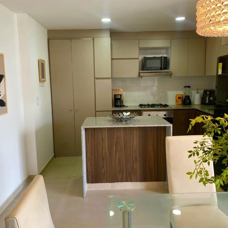 Elegant and central - Two-Bedroom Apartment - 1