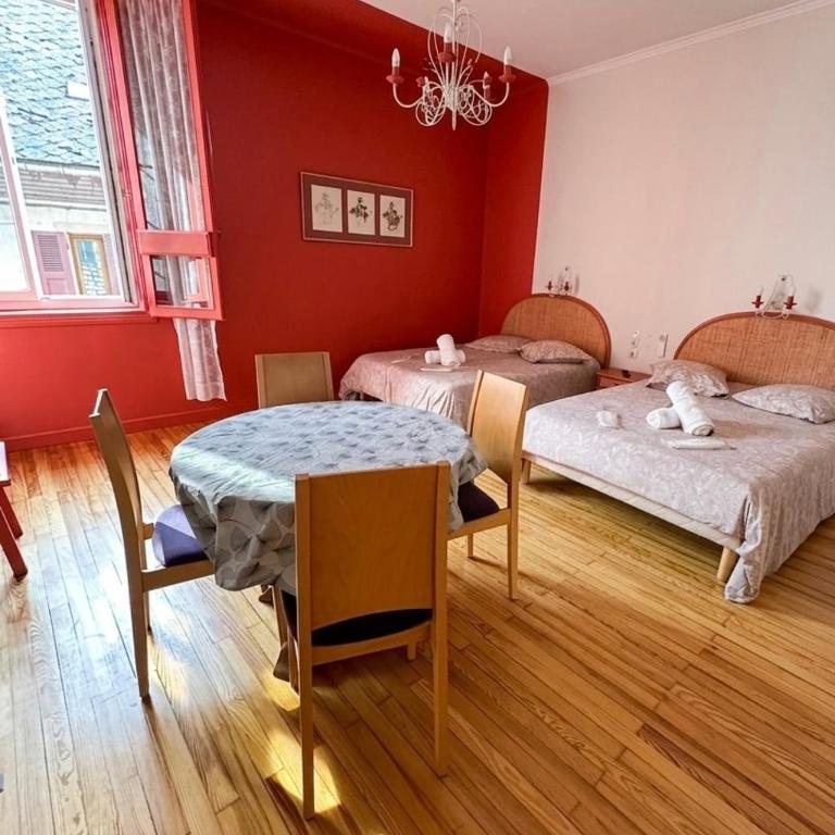 Les Suites du Quai - Chambre Quadruple avec Salle de Bains Privative - 3
