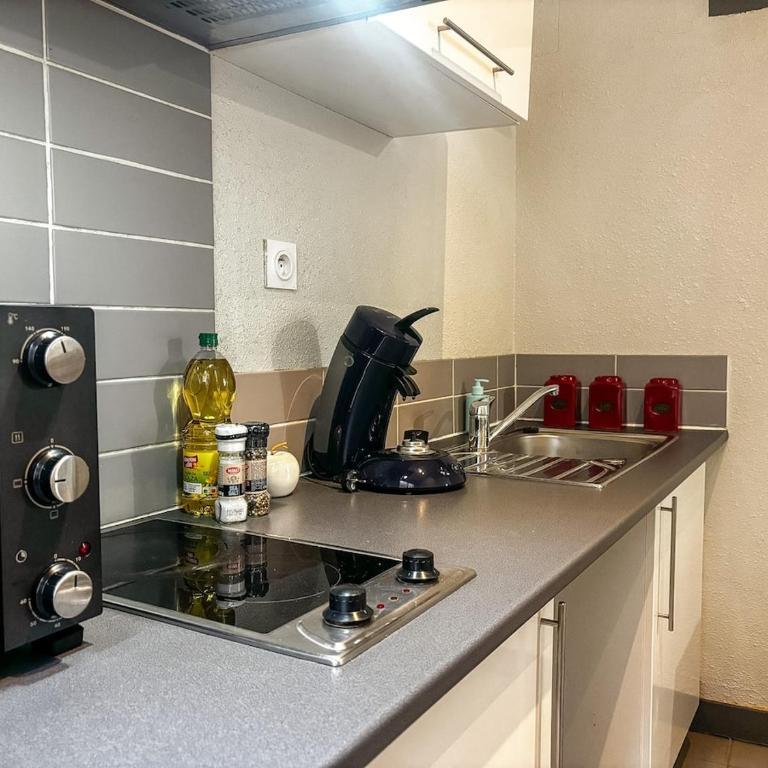 Visiter Carcassonne à pied , 20 min de la CITÉ , 9 minutes de la GARE - Apartamento de 1 dormitorio - 5